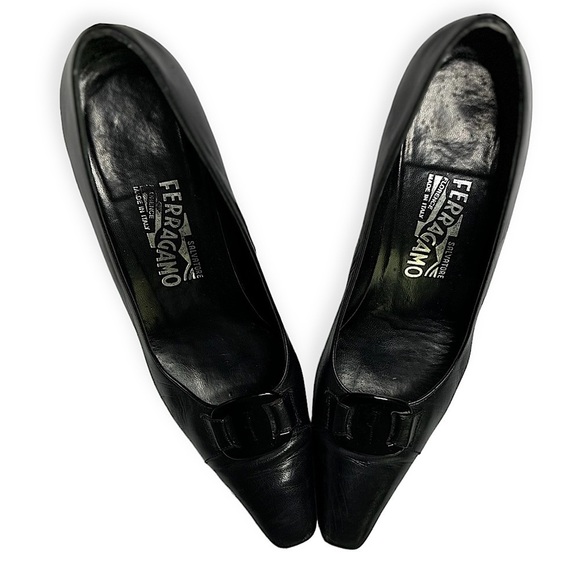 VINTAGE Salvatore Farragamo leather heels size 7 - Picture 1 of 5